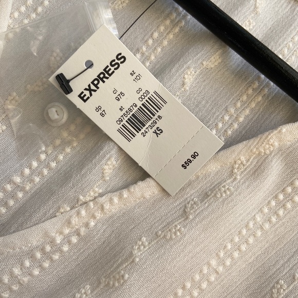 EXPRESS Tiered Ruffle Embroidered Top - Picture 4 of 11